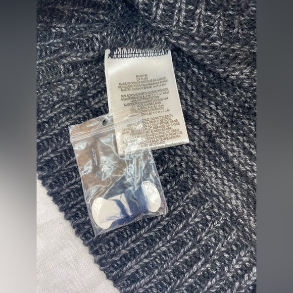 NWOT BCBG Wide Striped Crewneck Sweater - Picture 6 of 10